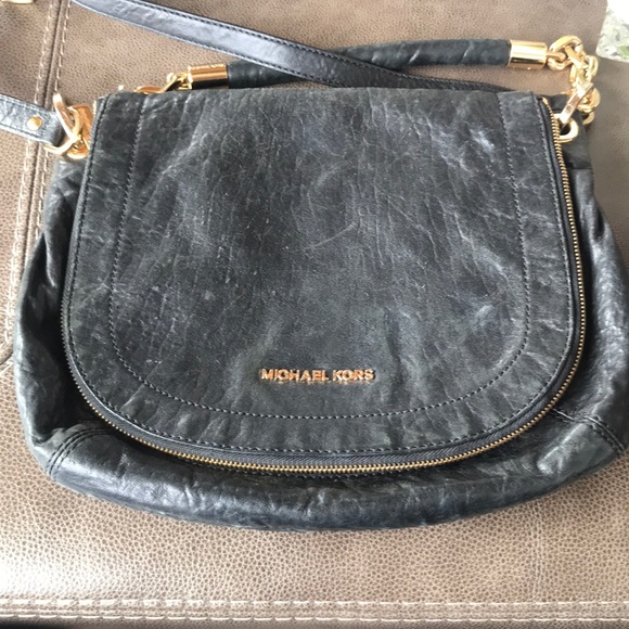 Michael Kors Handbags - Michael Kors crossbody loved but great condition